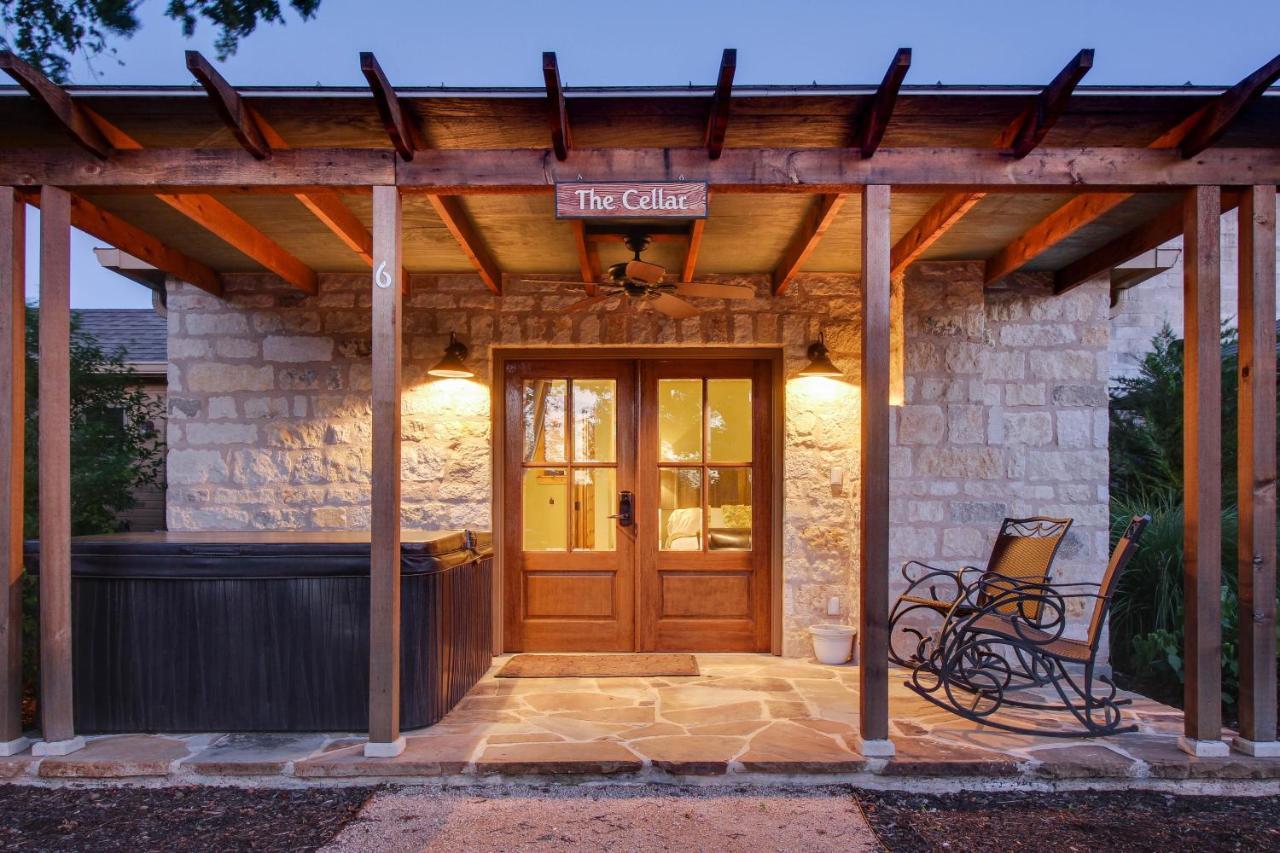 Wine Country Cottages On Main Fredericksburg Room photo